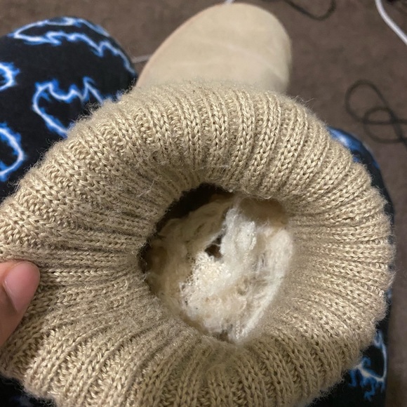 Cuffed uggs - Picture 3 of 4